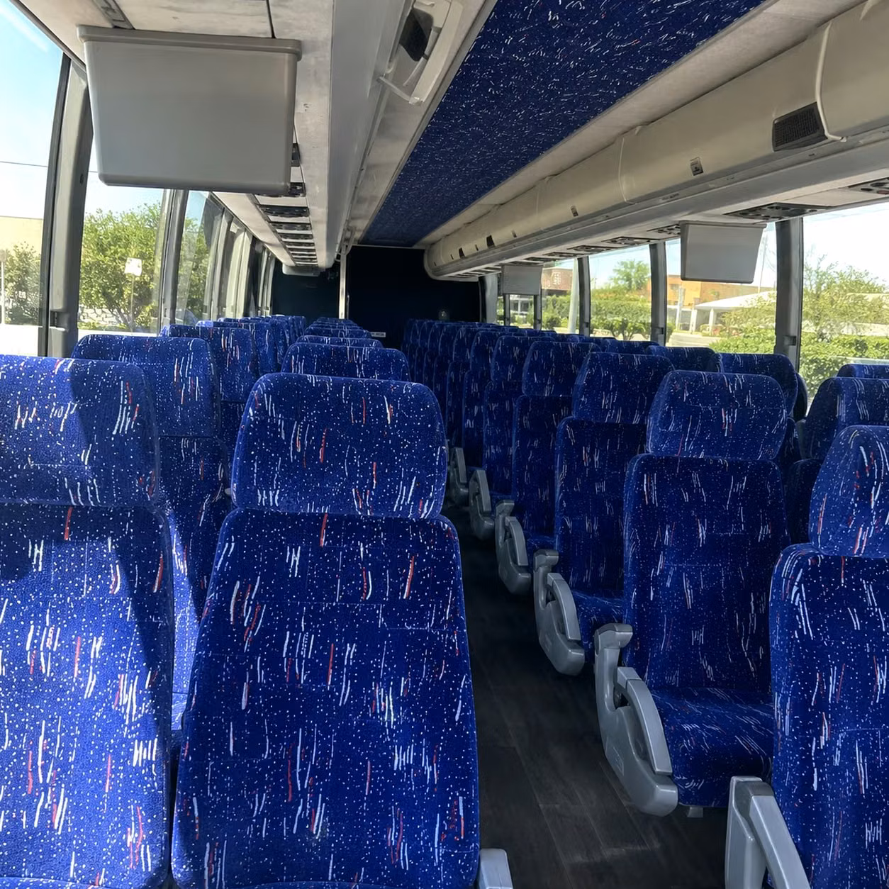 irving corporate groups can rely on long distance charter buses for multi city travel